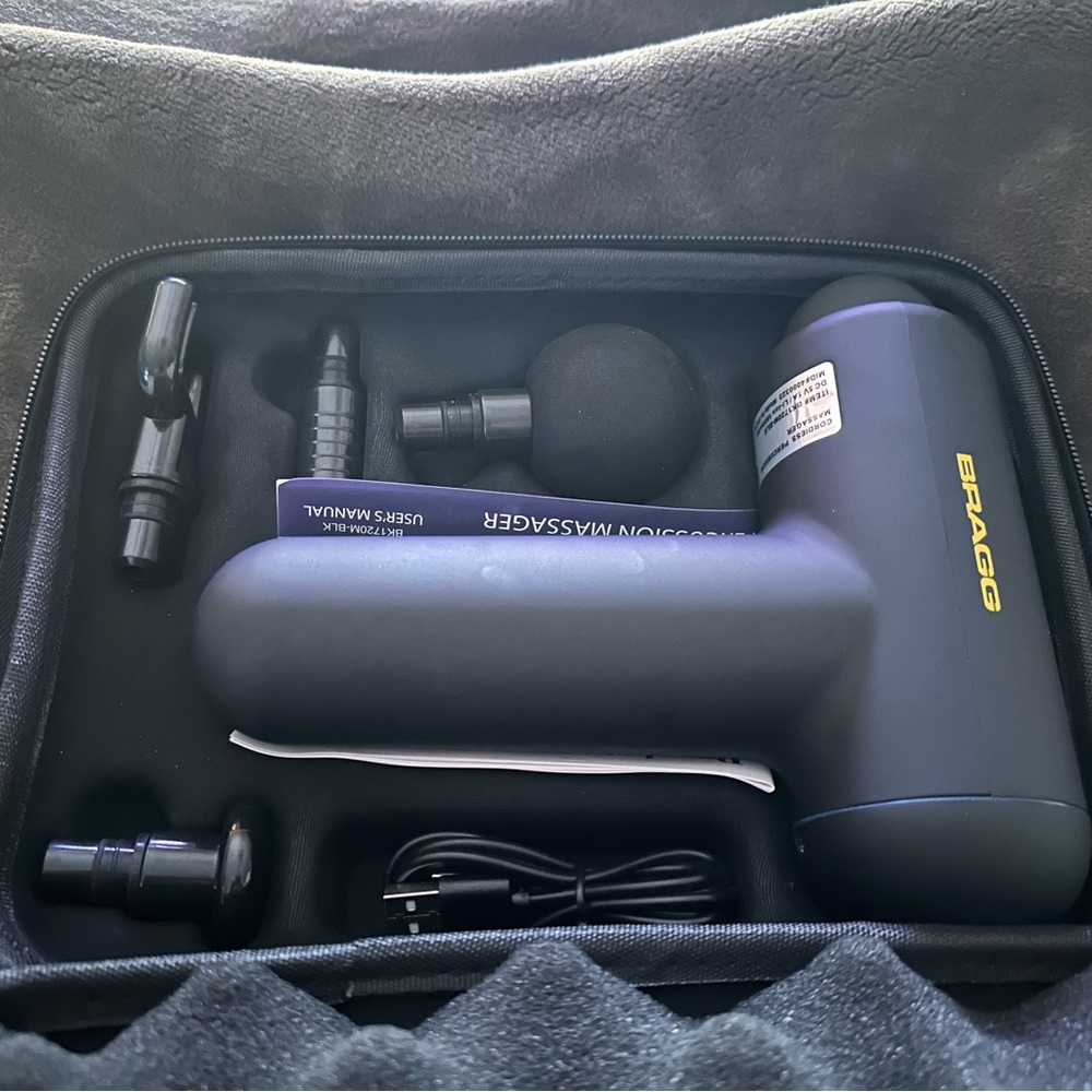 NIB Brookstone Handheld Deep Tissue Percussion Massager